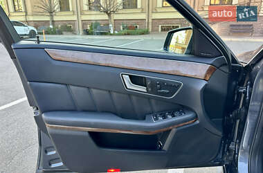 Седан Mercedes-Benz E-Class 2012 в 