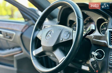 Седан Mercedes-Benz E-Class 2012 в 