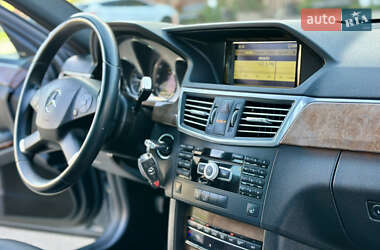 Седан Mercedes-Benz E-Class 2012 в 