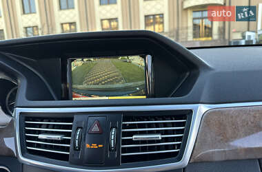 Седан Mercedes-Benz E-Class 2012 в 