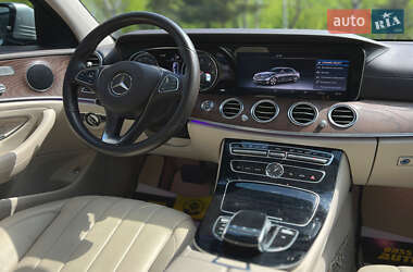 Седан Mercedes-Benz E-Class 2016 в 