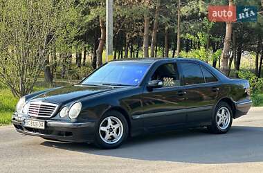 Седан Mercedes-Benz E-Class 2000 в 