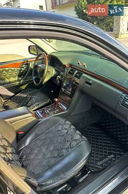 Седан Mercedes-Benz E-Class 2000 в 