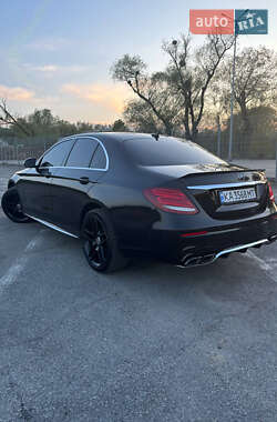 Седан Mercedes-Benz E-Class 2016 в 