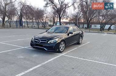 Седан Mercedes-Benz E-Class 2011 в 