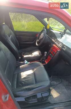 Седан Mercedes-Benz E-Class 1988 в 