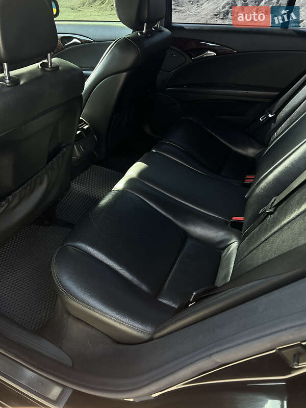 Седан Mercedes-Benz E-Class 2002 в Хмельнике фото 6 Седан Mercedes-Benz E-Class 2002 в Хмельнике