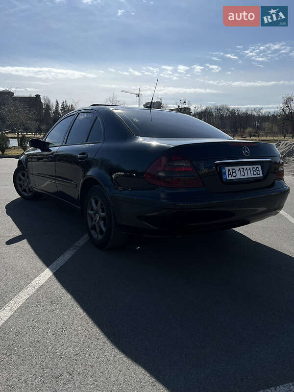 Седан Mercedes-Benz E-Class 2002 в Хмельнике фото 15 Седан Mercedes-Benz E-Class 2002 в Хмельнике