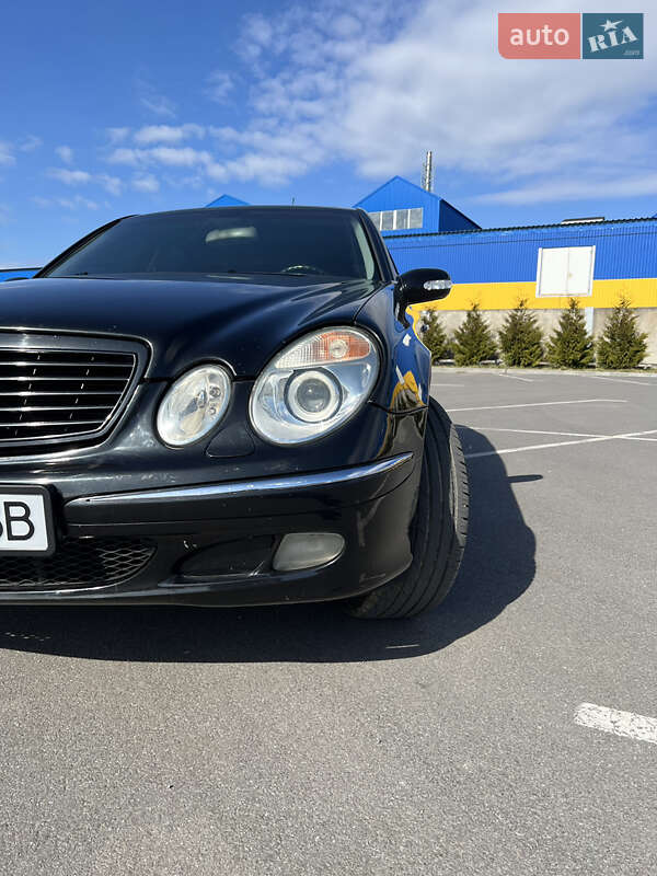 Седан Mercedes-Benz E-Class 2002 в Хмельнике фото 26 Седан Mercedes-Benz E-Class 2002 в Хмельнике