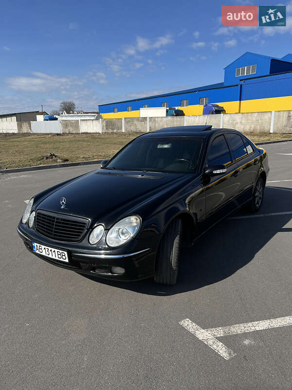 Седан Mercedes-Benz E-Class 2002 в Хмельнике фото 29 Седан Mercedes-Benz E-Class 2002 в Хмельнике