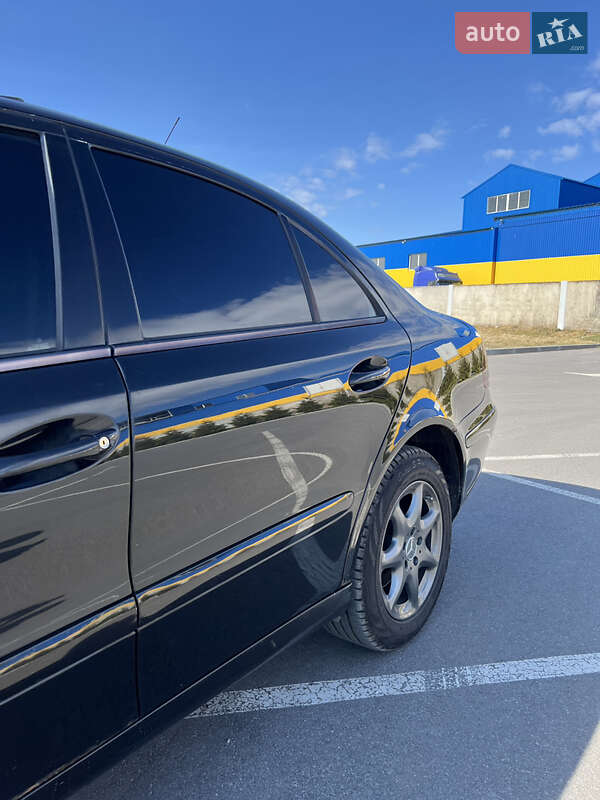 Седан Mercedes-Benz E-Class 2002 в Хмельнике фото 32 Седан Mercedes-Benz E-Class 2002 в Хмельнике