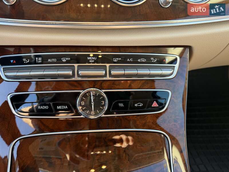 Универсал Mercedes-Benz E-Class 2018 в Киеве
