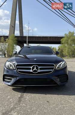 Седан Mercedes-Benz E-Class 2017 в 