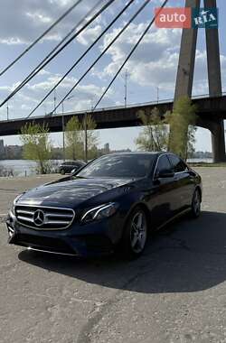 Седан Mercedes-Benz E-Class 2017 в 