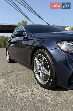 Седан Mercedes-Benz E-Class 2017 в 
