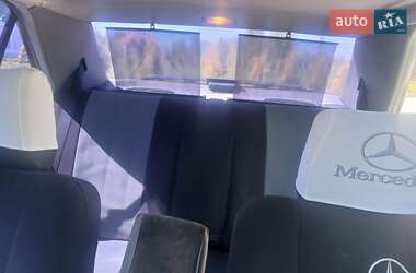 Седан Mercedes-Benz E-Class 1990 в 