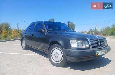 Седан Mercedes-Benz E-Class 1990 в 