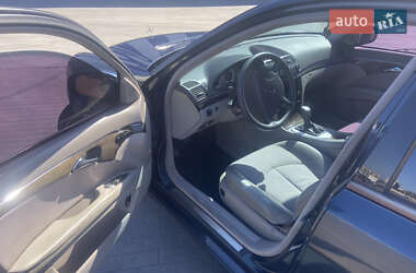 Седан Mercedes-Benz E-Class 2002 в 