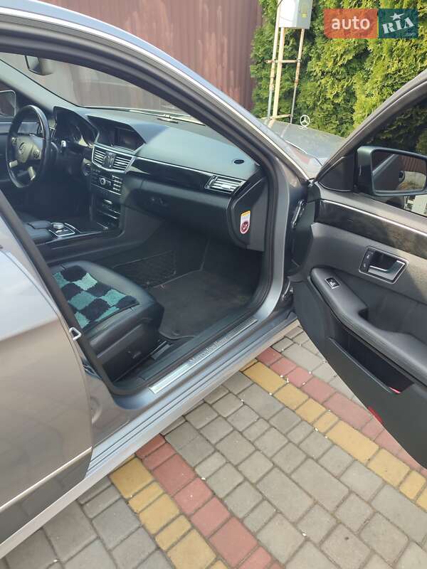 Седан Mercedes-Benz E-Class 2011 в Борисполе