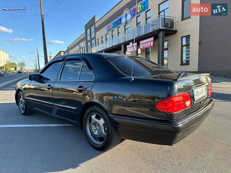 Седан Mercedes-Benz E-Class 1996 в Белой Церкви