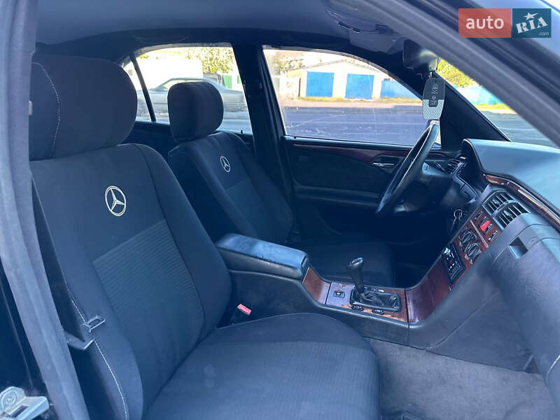 Седан Mercedes-Benz E-Class 1996 в Белой Церкви