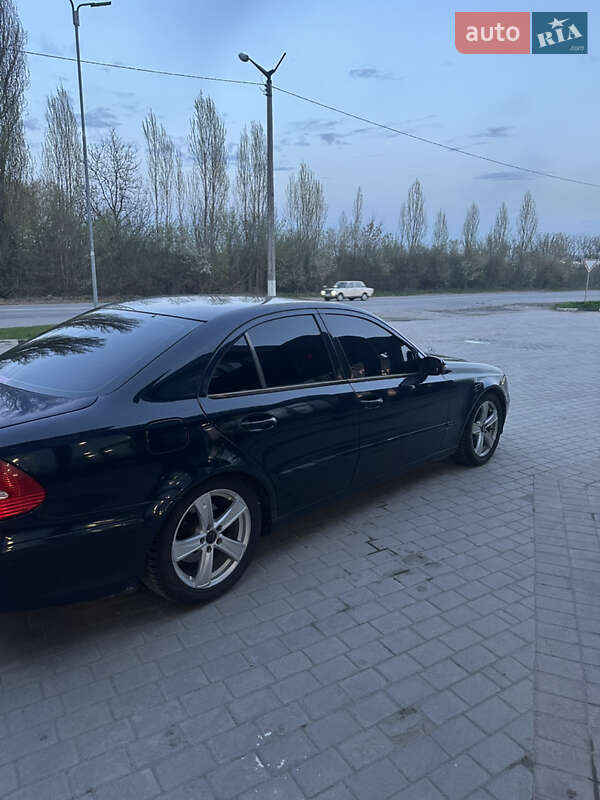 Седан Mercedes-Benz E-Class 2002 в Каменец-Подольском