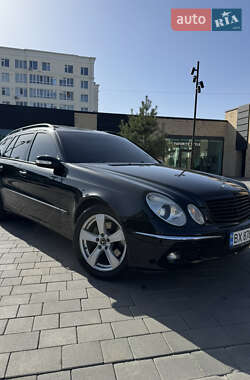 Универсал Mercedes-Benz E-Class 2005 в 