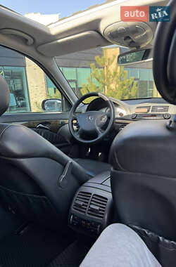 Универсал Mercedes-Benz E-Class 2005 в 