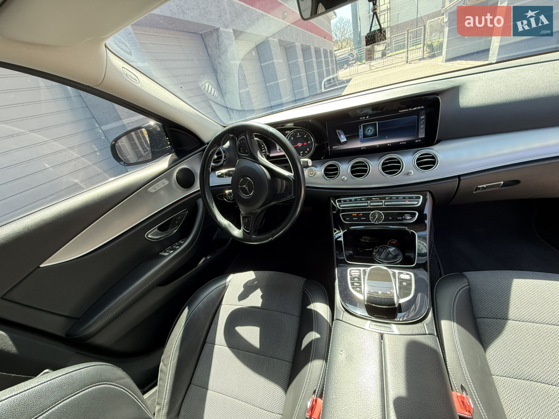 2016 Mercedes-Benz E-klasse - мініатюра 24