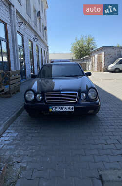 Седан Mercedes-Benz E-Class 1997 в Чернівцях