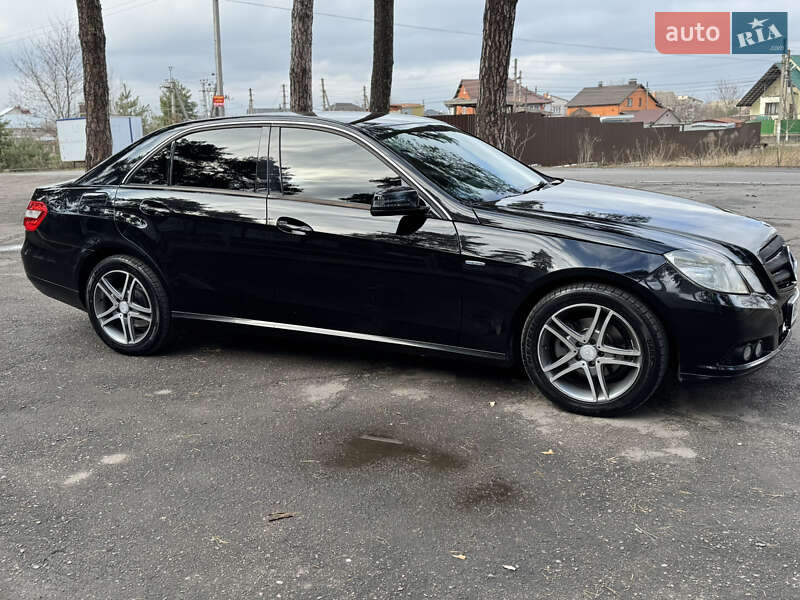Mercedes-Benz E-Class 2010