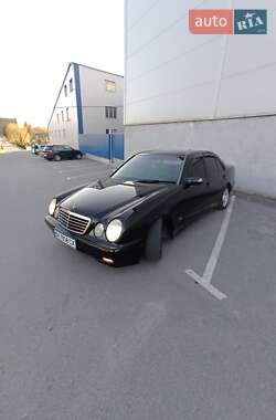 Седан Mercedes-Benz E-Class 2001 в 