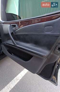 Седан Mercedes-Benz E-Class 2001 в 