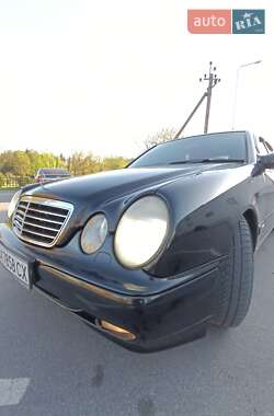 Седан Mercedes-Benz E-Class 2001 в 