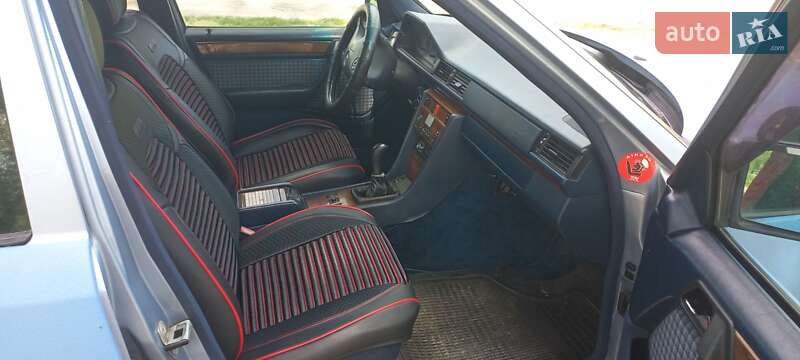 Седан Mercedes-Benz E-Class 1990 в Катюжанке