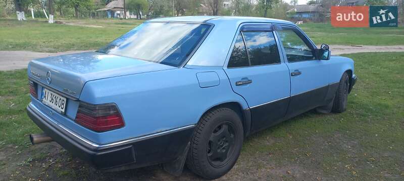 Седан Mercedes-Benz E-Class 1990 в Катюжанке