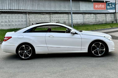 Купе Mercedes-Benz E-Class 2012 в 