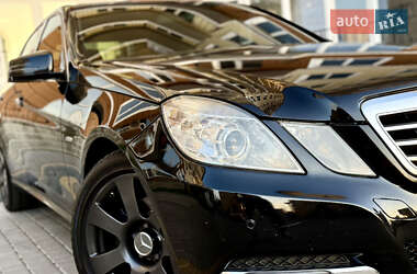Седан Mercedes-Benz E-Class 2009 в 