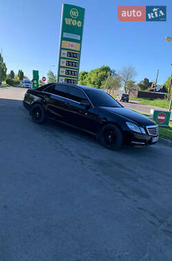Седан Mercedes-Benz E-Class 2012 в 