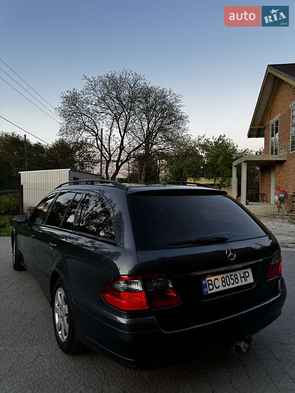 Универсал Mercedes-Benz E-Class 2009 в Львове