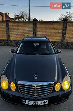 Універсал Mercedes-Benz E-Class 2009 в 