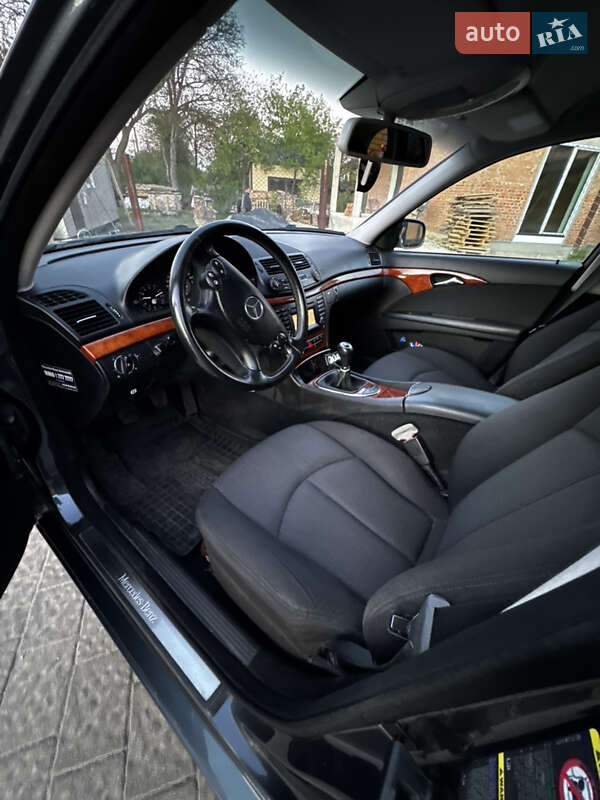 Универсал Mercedes-Benz E-Class 2009 в Львове