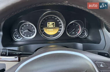 Купе Mercedes-Benz E-Class 2011 в 