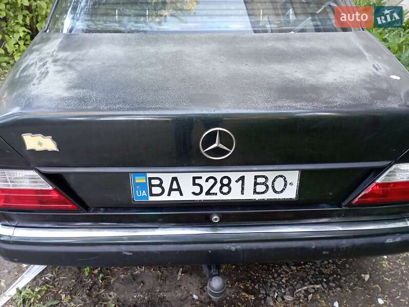 Mercedes-Benz E-Class 1988