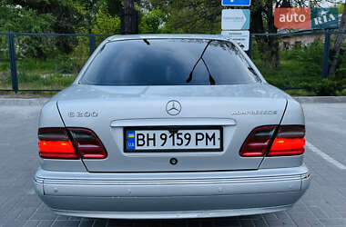 Седан Mercedes-Benz E-Class 2000 в 