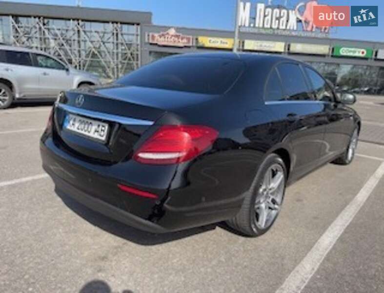 Седан Mercedes-Benz E-Class 2019 в Киеве