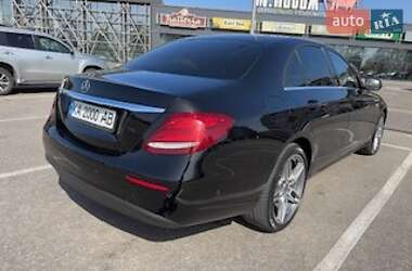 Седан Mercedes-Benz E-Class 2019 в 