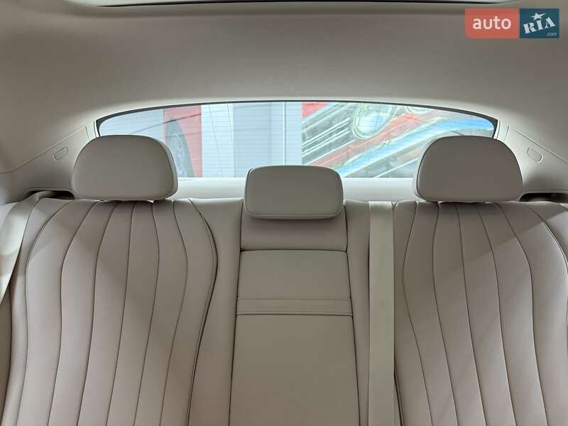 Седан Mercedes-Benz E-Class 2024 в Киеве