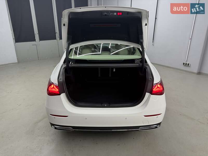 Седан Mercedes-Benz E-Class 2024 в Киеве