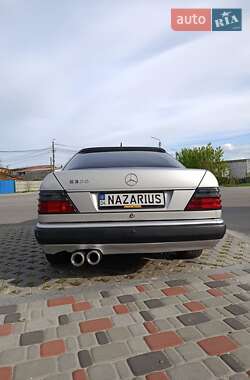 Купе Mercedes-Benz E-Class 1993 в 